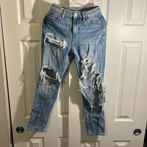 AMERICAN EAGLE ripped JEANS